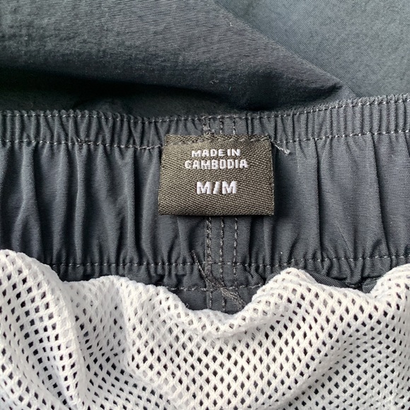 Eddie Bauer mens swim shorts - Picture 5 of 6